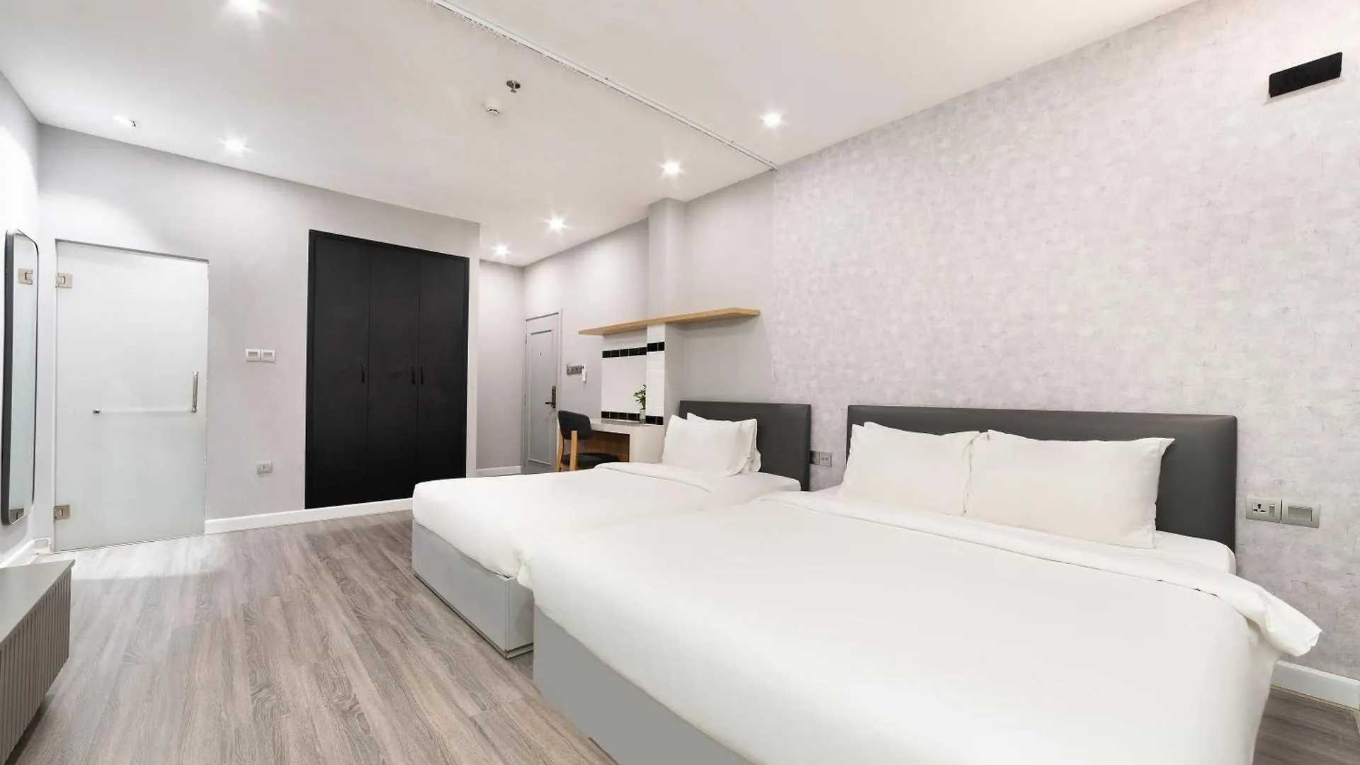 The Hotel Nicecy Хошимин